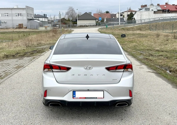 Hyundai Sonata cena 89999 przebieg: 75000, rok produkcji 2018 z Skwierzyna małe 79